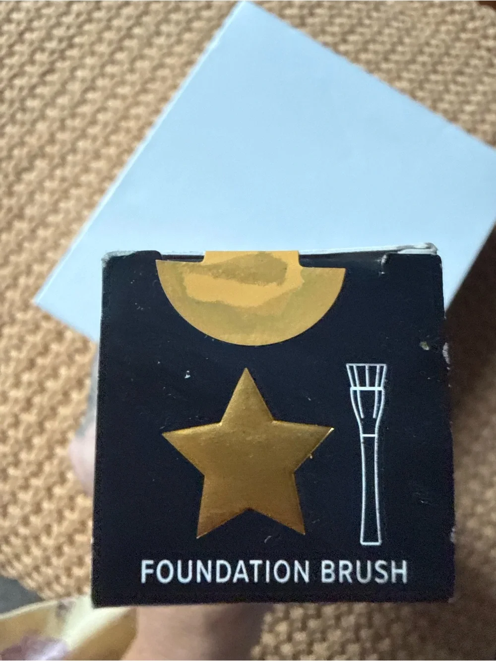 it cosmetics Limited Edition Makeup Brush in White & Gold Trim